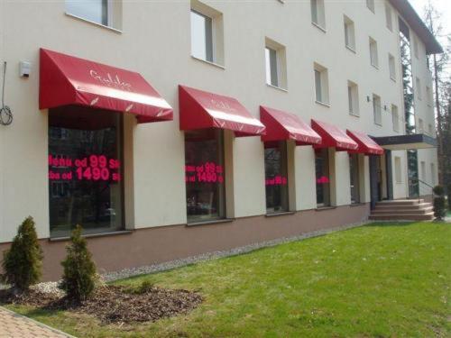 Hotel Galileo ジリナ エクステリア 写真